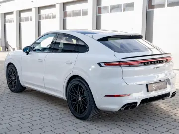 Porsche Cayenne Coupe Black Edition   Prod 2025   TV