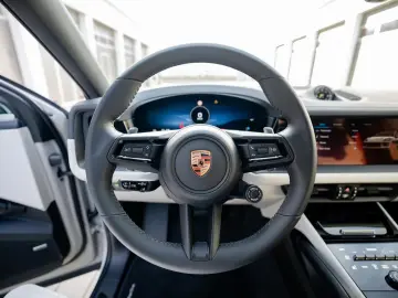 Porsche Cayenne Coupe Black Edition   Prod 2025   TV
