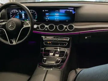 MERCEDES-BENZ E 300 de ALLRAD VollLeder AHK Kamera Mubeam 18