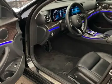 MERCEDES-BENZ E 300 de ALLRAD VollLeder AHK Kamera Mubeam 18