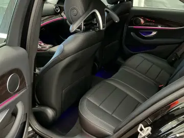 MERCEDES-BENZ E 300 de ALLRAD VollLeder AHK Kamera Mubeam 18