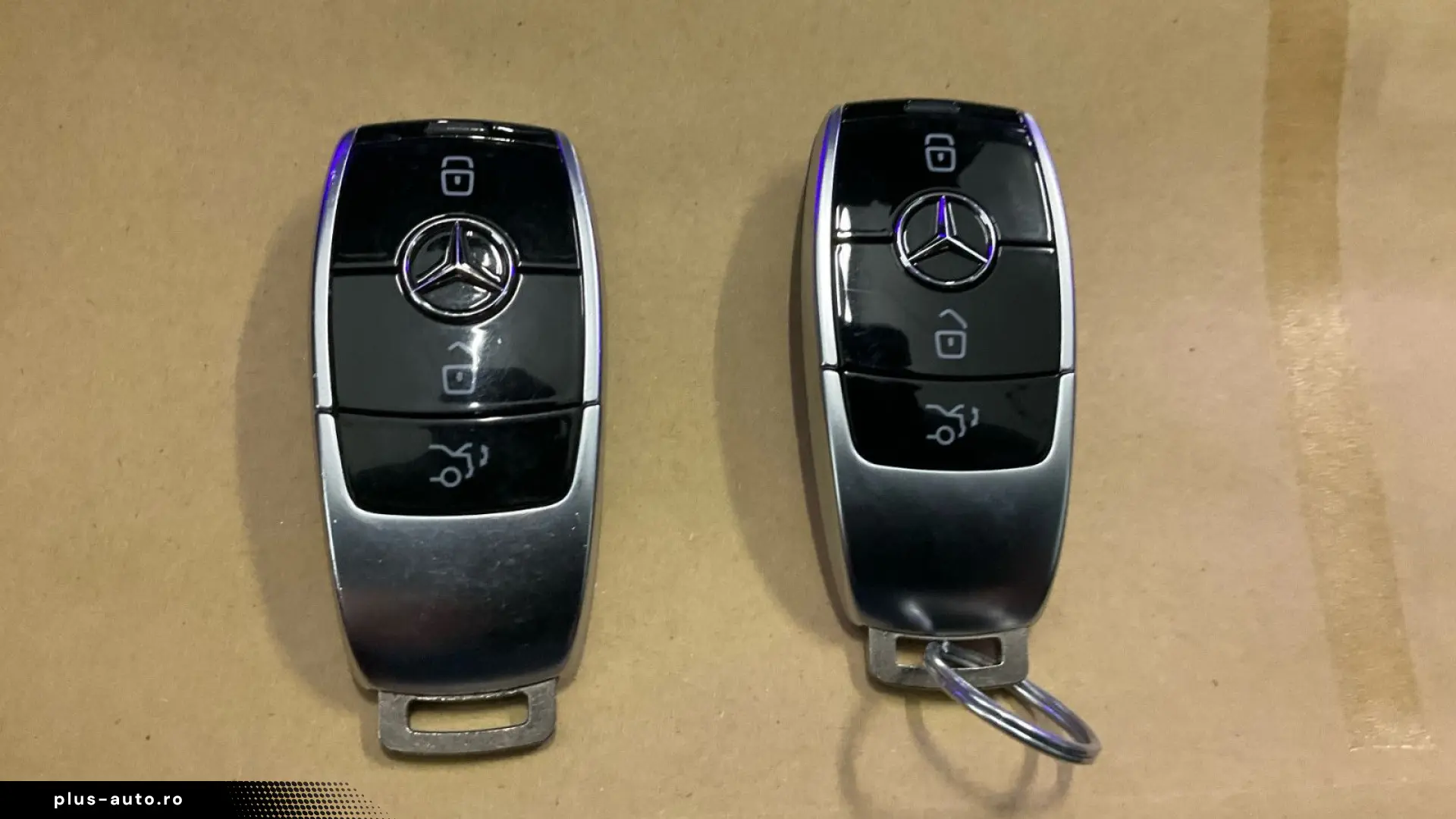 MERCEDES-BENZ E 300 de ALLRAD VollLeder AHK Kamera Mubeam 18