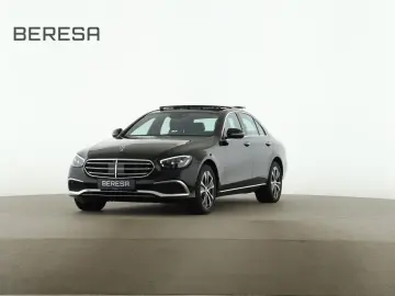 MERCEDES-BENZ E 300 de 4M Exclusive Avantgarde Pano