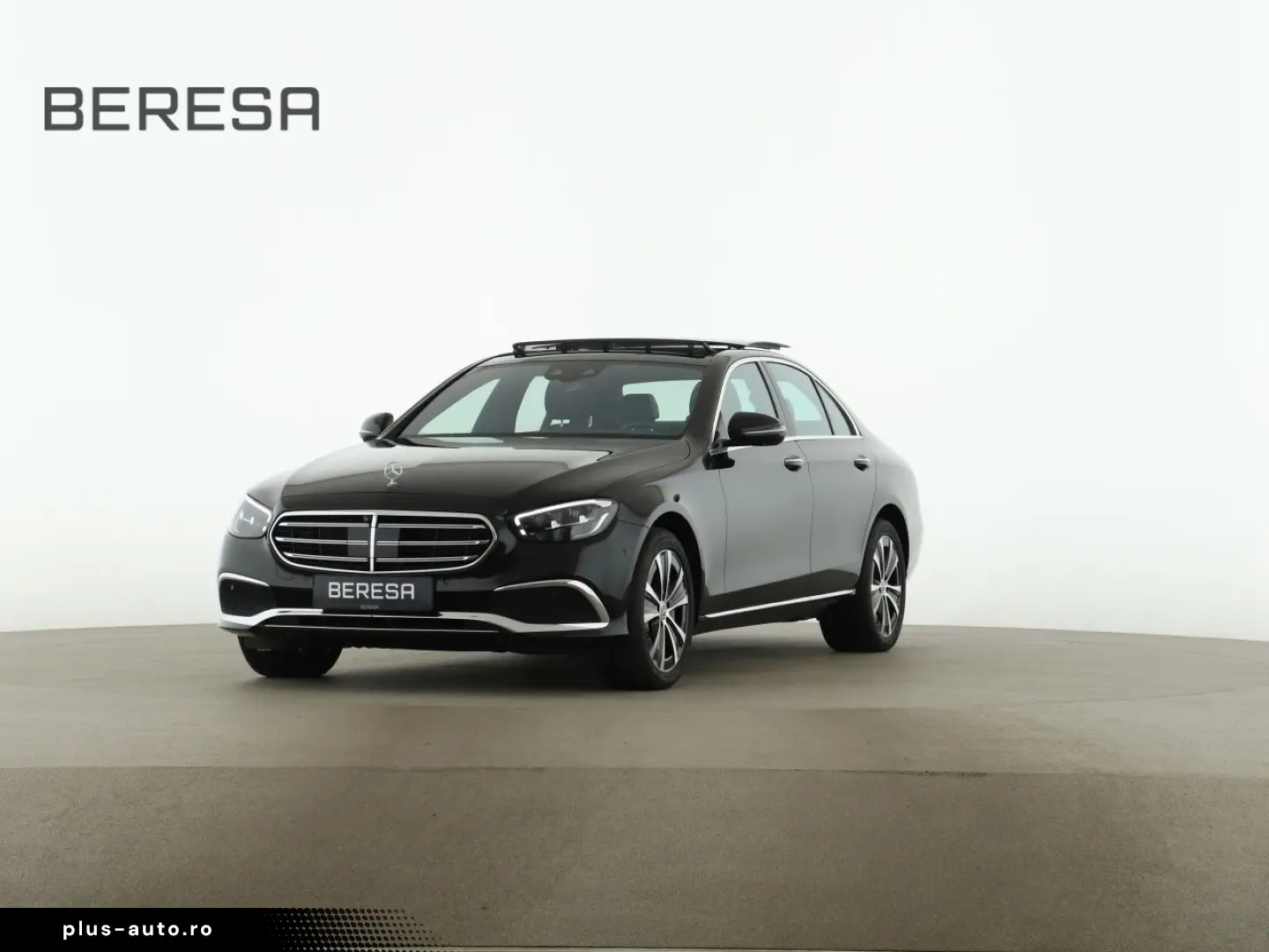 MERCEDES-BENZ E 300 de 4M Exclusive Avantgarde Pano