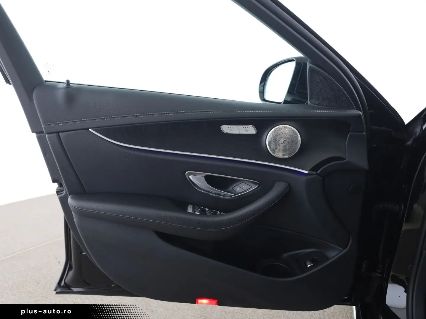 MERCEDES-BENZ E 300 de 4M Exclusive Avantgarde Pano