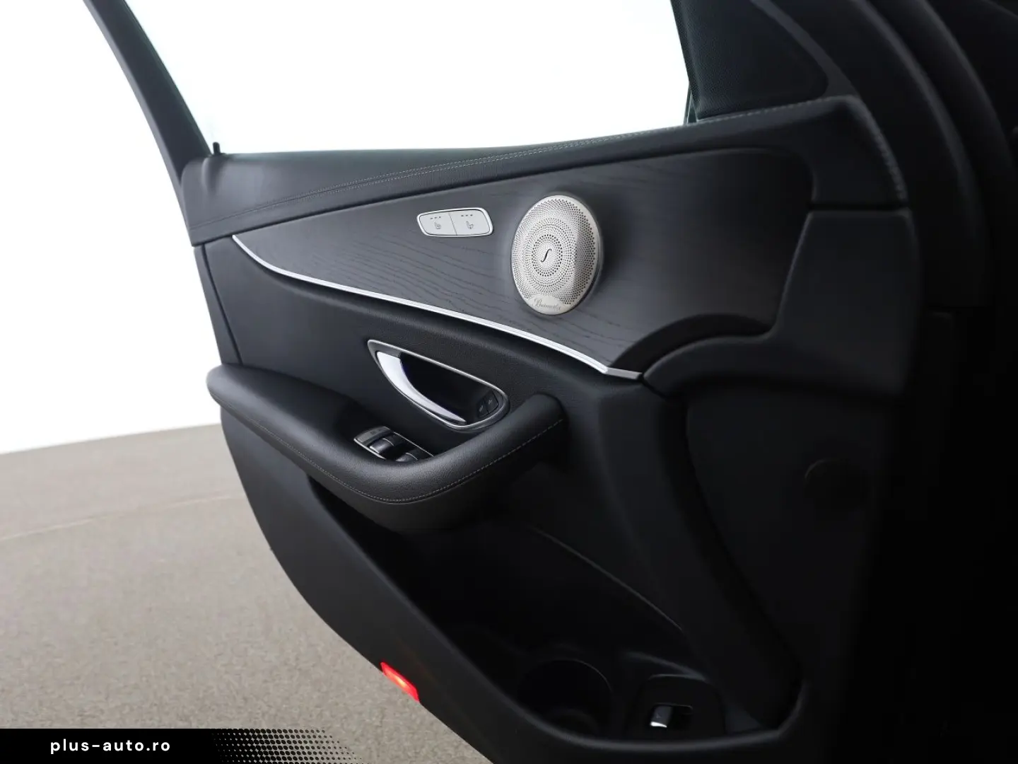 MERCEDES-BENZ E 300 de 4M Exclusive Avantgarde Pano