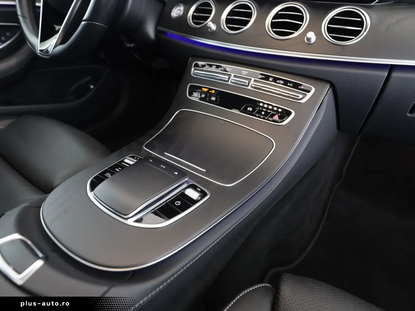 MERCEDES-BENZ E 300 de 4M Exclusive Avantgarde Pano