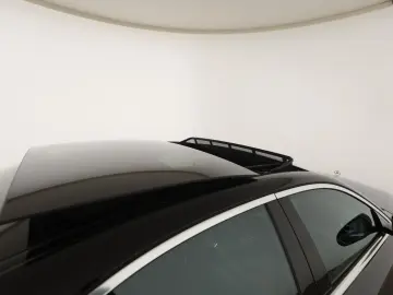 MERCEDES-BENZ E 300 de 4M Exclusive Avantgarde Pano