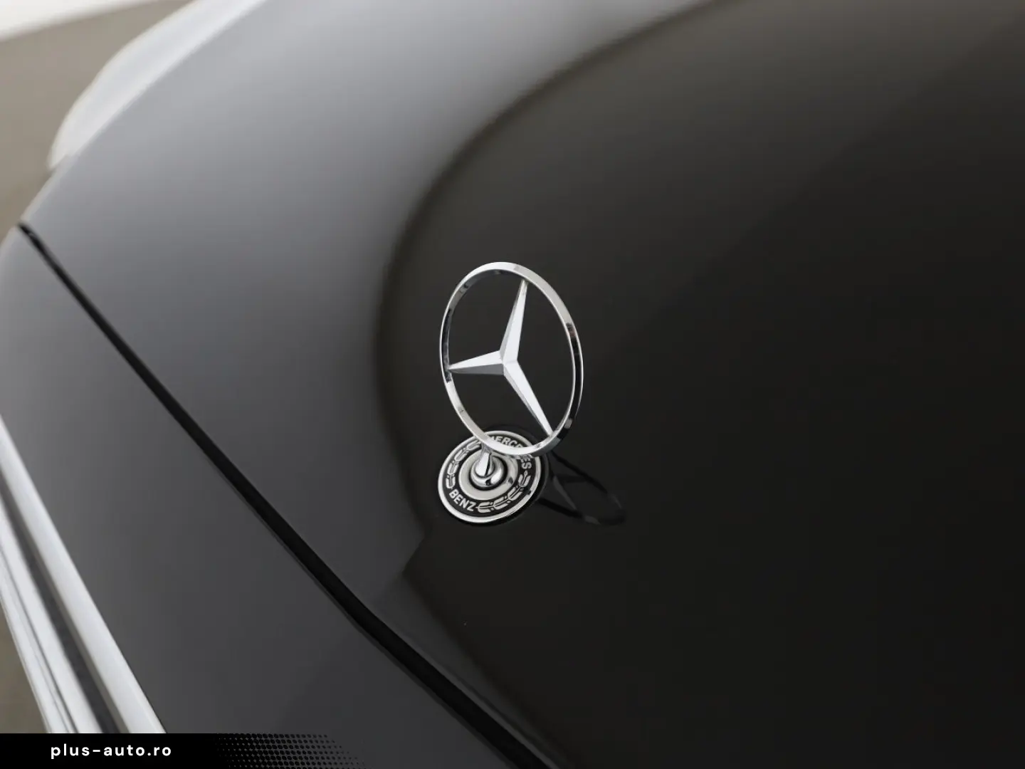 MERCEDES-BENZ E 300 de 4M Exclusive Avantgarde Pano