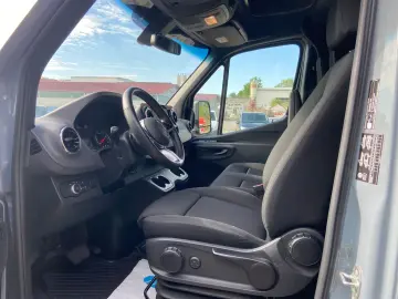 MERCEDES-BENZ Sprinter 517  fast neu VOLL