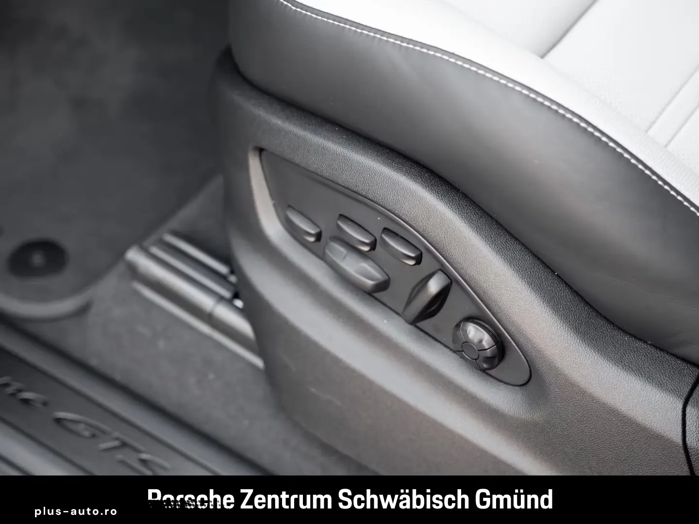 Porsche Cayenne GTS Coupe HA-Lenkung InnoDrive Head-Up