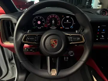 Porsche Cayenne Coupe Turbo E-Hybrid Chrono Carbon Tv
