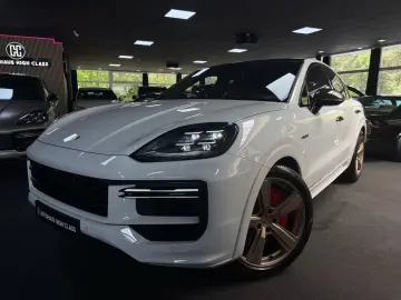 Porsche Cayenne Coupe Turbo E-Hybrid Chrono Carbon Tv