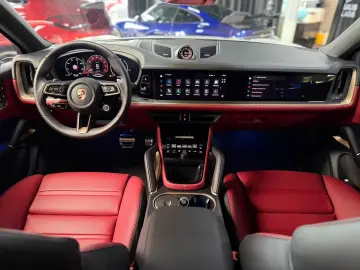 Porsche Cayenne Coupe Turbo E-Hybrid Chrono Carbon Tv