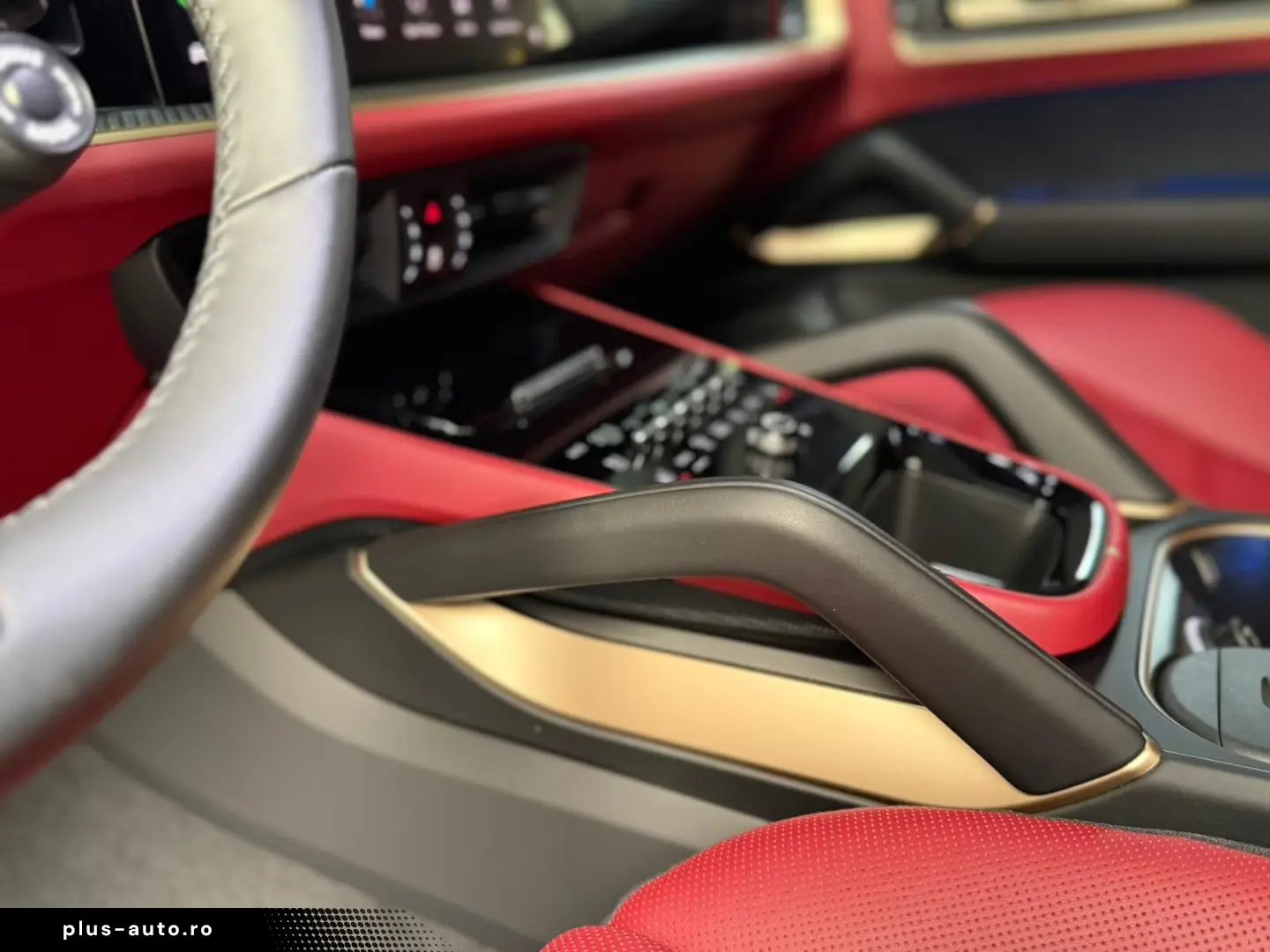 Porsche Cayenne Coupe Turbo E-Hybrid Chrono Carbon Tv