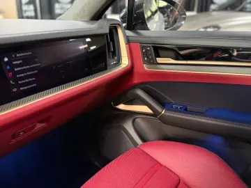 Porsche Cayenne Coupe Turbo E-Hybrid Chrono Carbon Tv