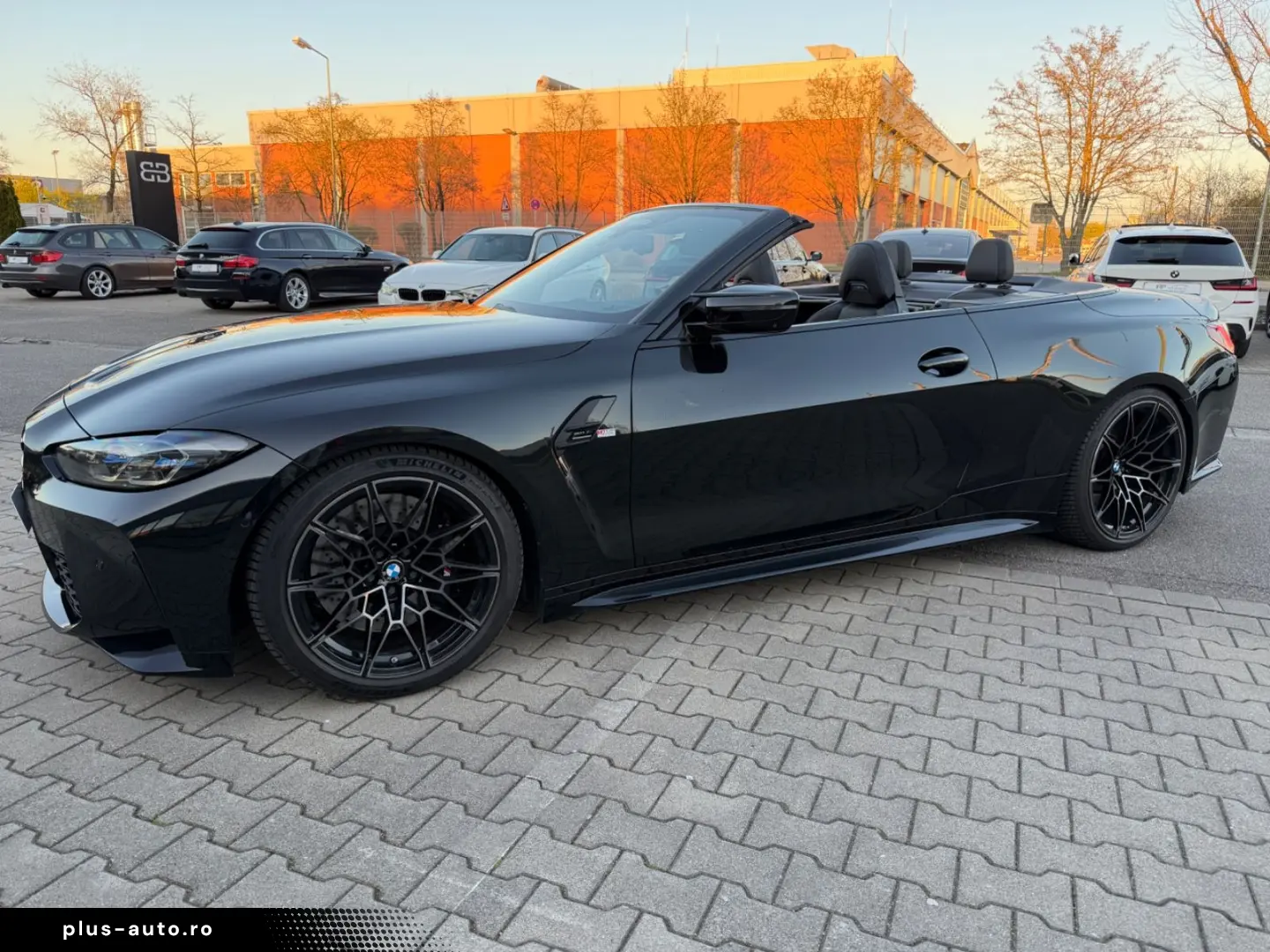 BMW M4 Competition Cabrio - H&K - 360  - DrivAss