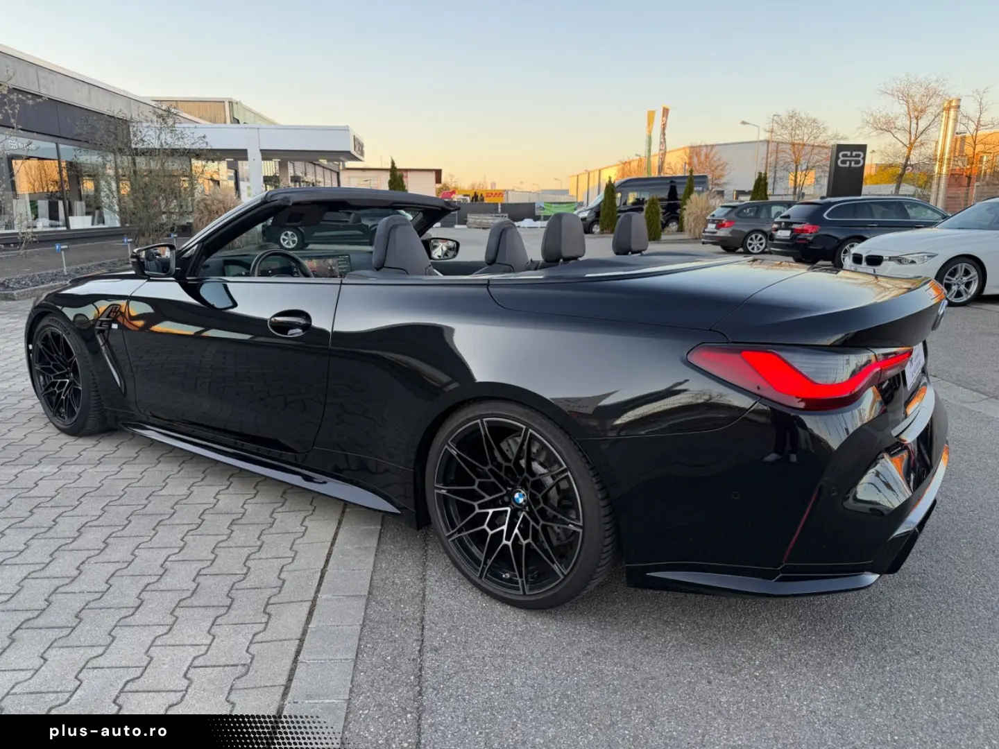 BMW M4 Competition Cabrio - H&K - 360  - DrivAss