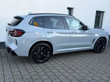 BMW X3 xDrive20d M Sport (AHK Pano 20  Memory)