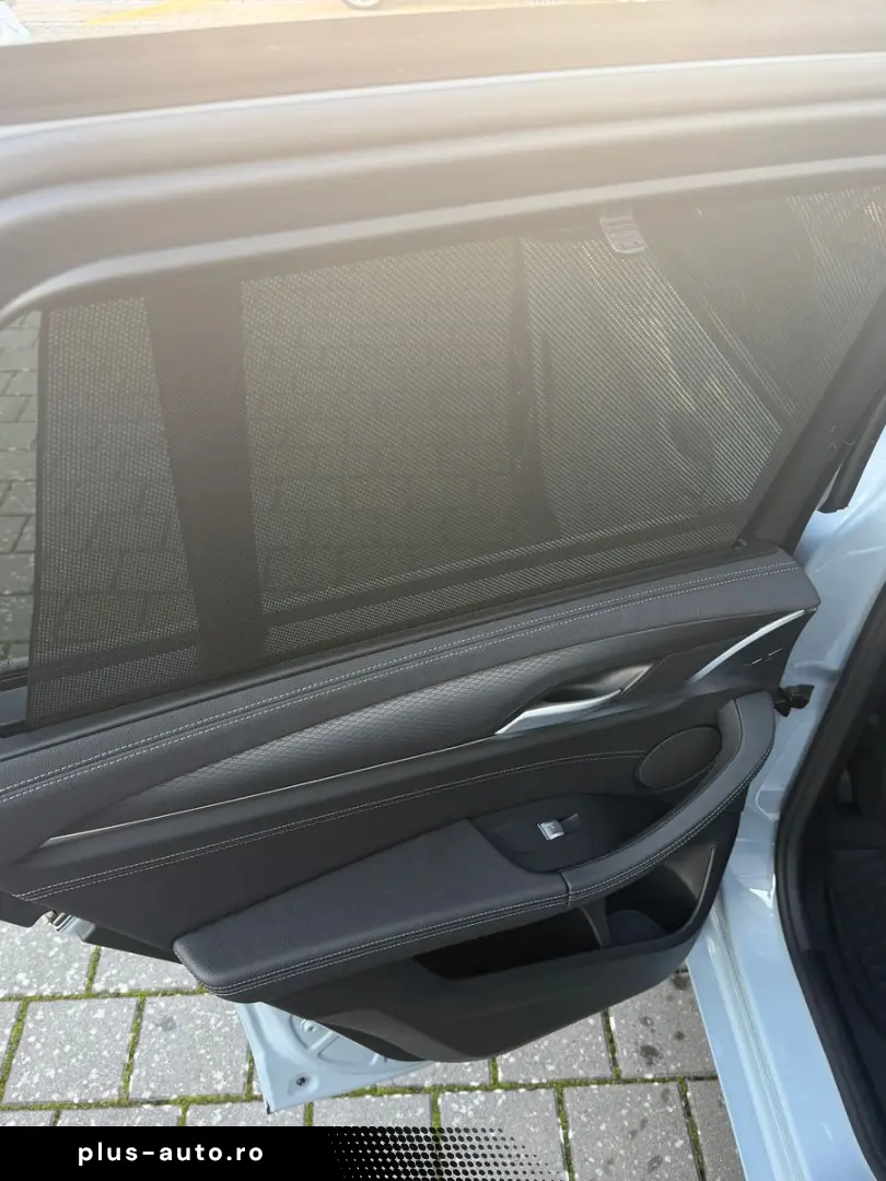 BMW X3 xDrive20d M Sport (AHK Pano 20  Memory)