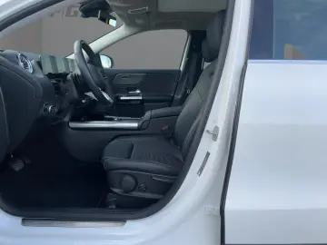 MERCEDES-BENZ GLA 250 4MATIC Progressive Navi Pano.-&hellip;