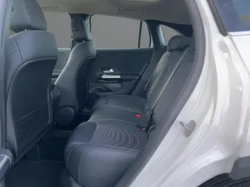MERCEDES-BENZ GLA 250 4MATIC Progressive Navi Pano.-&hellip;