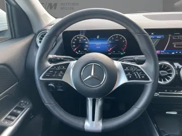 MERCEDES-BENZ GLA 250 4MATIC Progressive Navi Pano.-&hellip;