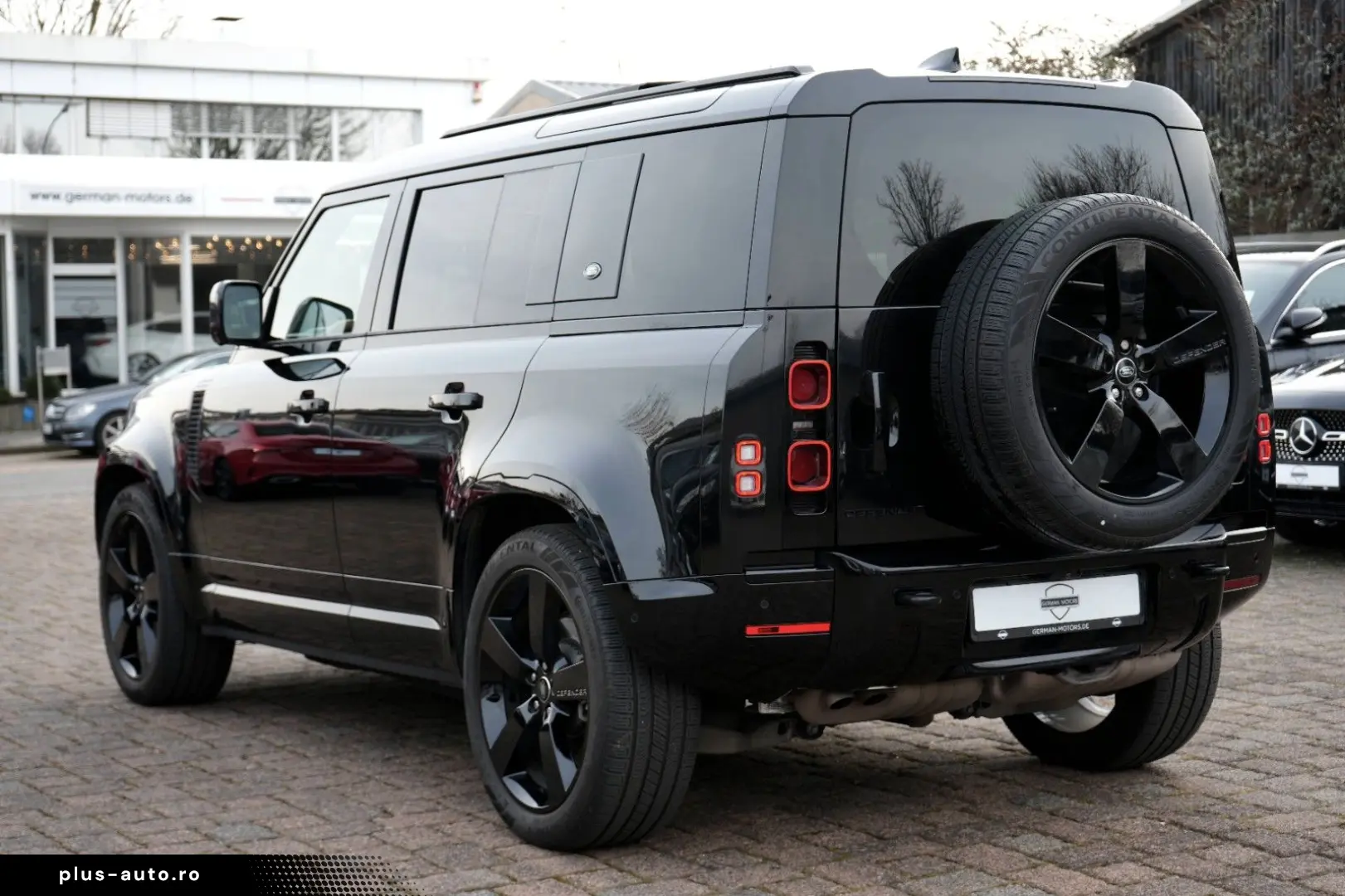 LAND ROVER Defender 110 X-DYNAMIC HSE STANDHEIZ 7SITZE AHK