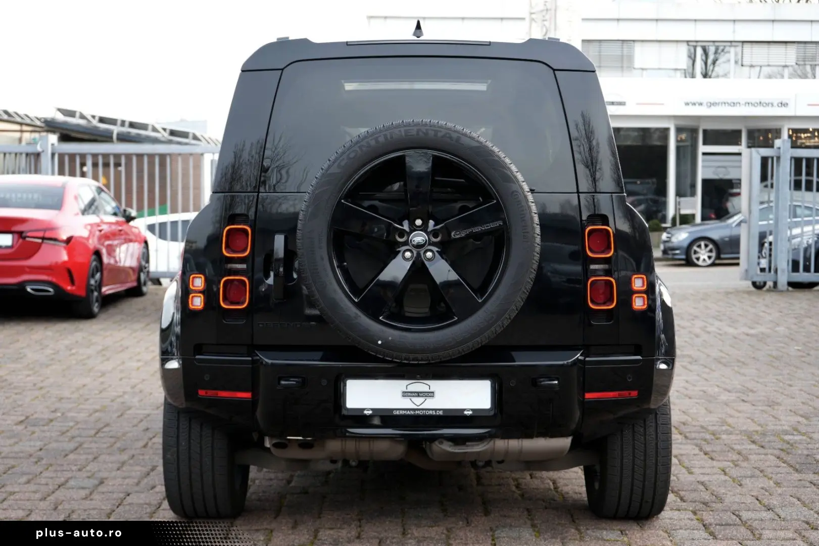 LAND ROVER Defender 110 X-DYNAMIC HSE STANDHEIZ 7SITZE AHK