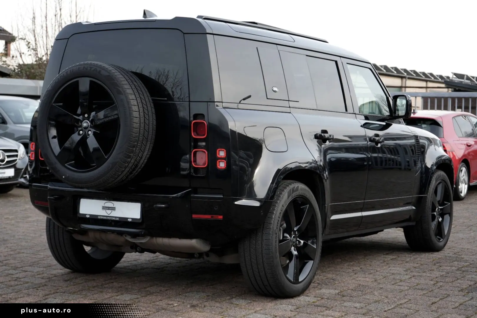 LAND ROVER Defender 110 X-DYNAMIC HSE STANDHEIZ 7SITZE AHK