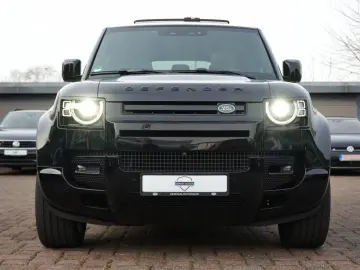 LAND ROVER Defender 110 X-DYNAMIC HSE STANDHEIZ 7SITZE AHK