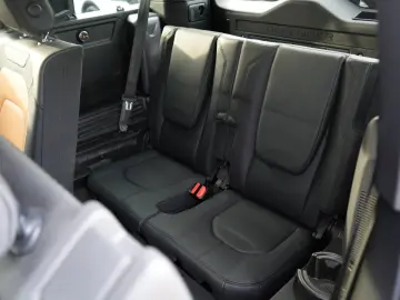 LAND ROVER Defender 110 X-DYNAMIC HSE STANDHEIZ 7SITZE AHK