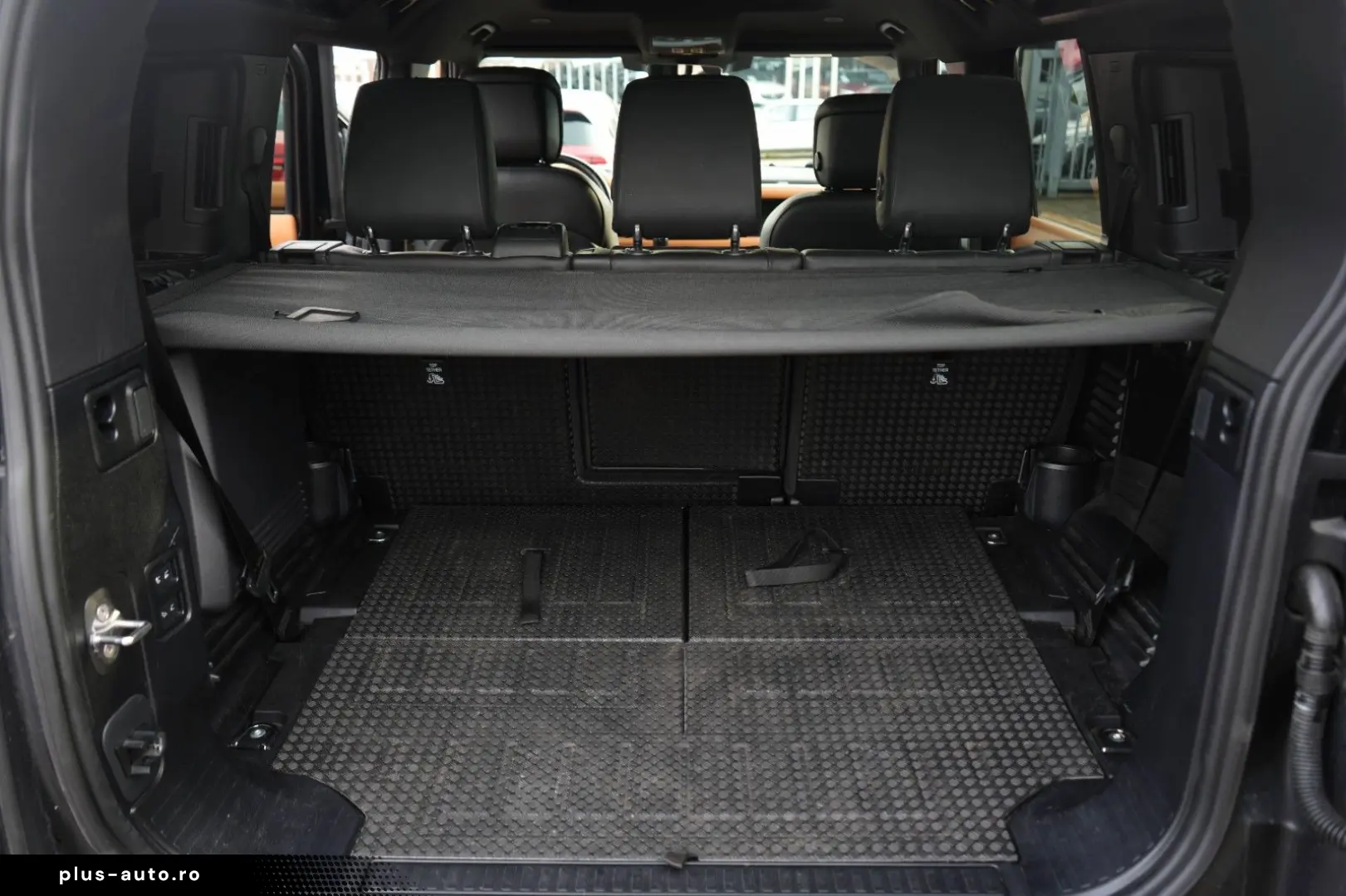 LAND ROVER Defender 110 X-DYNAMIC HSE STANDHEIZ 7SITZE AHK