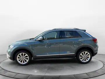 VW T-Roc 1.5TSI DSG Style LED AHK Pano Standheizung