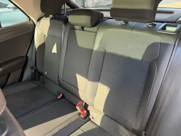 VW T-Roc 1.5TSI DSG Style LED AHK Pano Standheizung