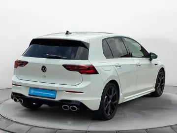 VW Golf VIII R 4M DSG Navi LED Pano HUD