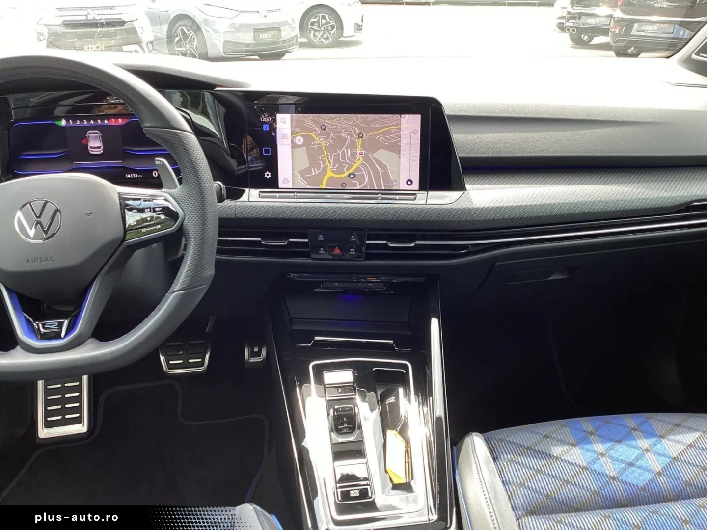 VW Golf VIII R 4M DSG Navi LED Pano HUD