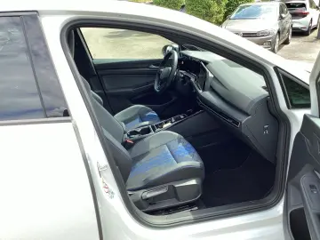 VW Golf VIII R 4M DSG Navi LED Pano HUD
