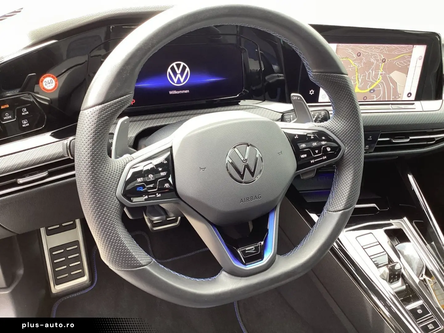 VW Golf VIII R 4M DSG Navi LED Pano HUD