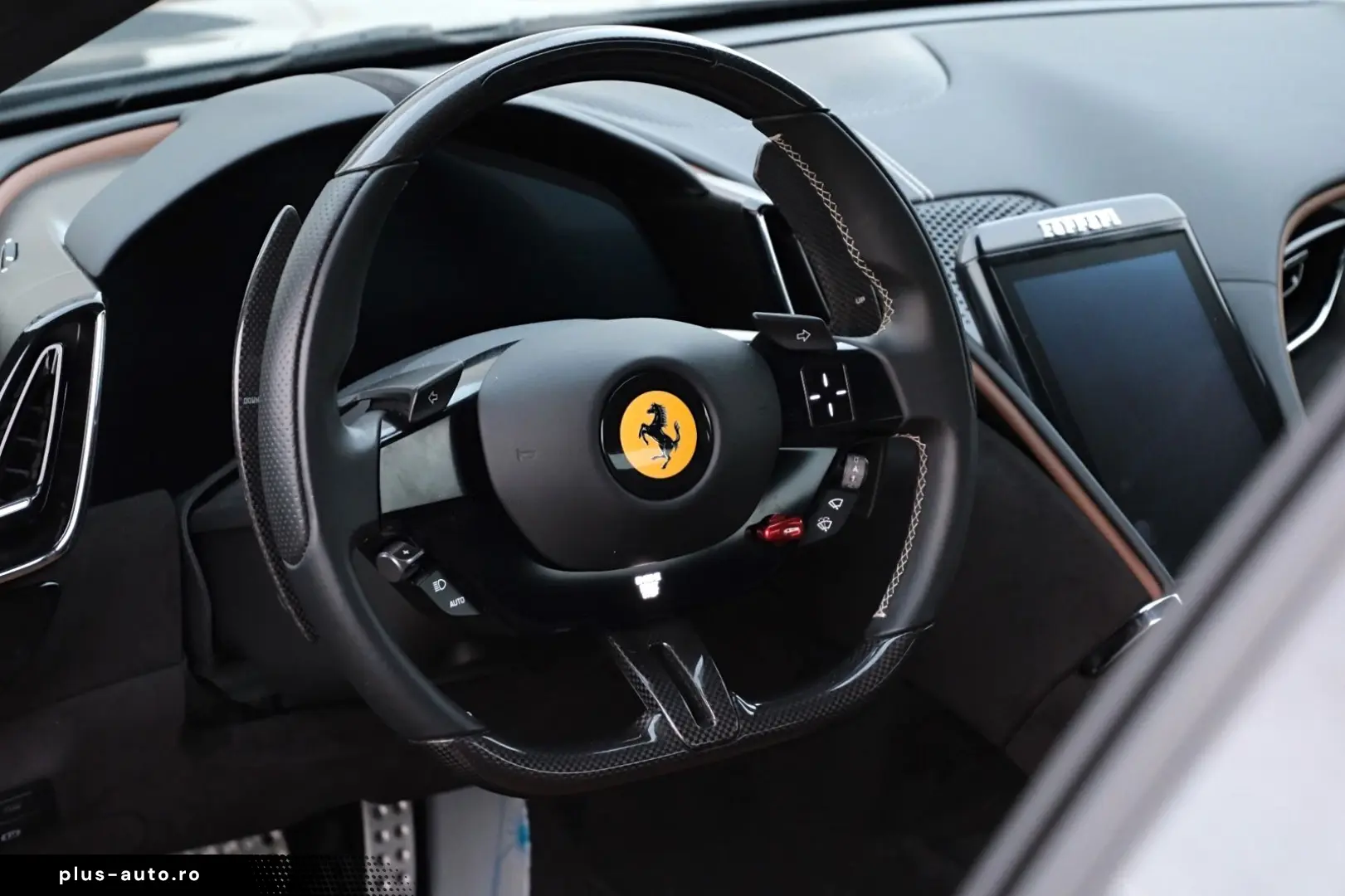 FERRARI Roma Magneride Carbon Cam QuiltedStyle 20  TOP