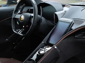 FERRARI Roma Magneride Carbon Cam QuiltedStyle 20  TOP