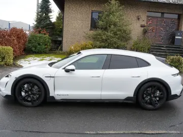 PORSCHE Taycan 4S Cross Turismo HeadUp  Beifahrerdisplay