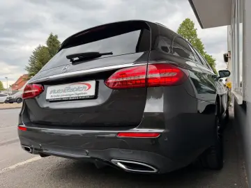 MERCEDES-BENZ E 400d T 4M AMG  Night ABC HUD Sound S…