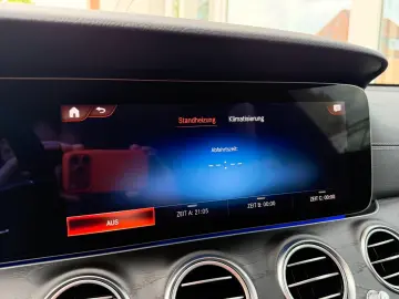 MERCEDES-BENZ E 400d T 4M AMG  Night ABC HUD Sound S…