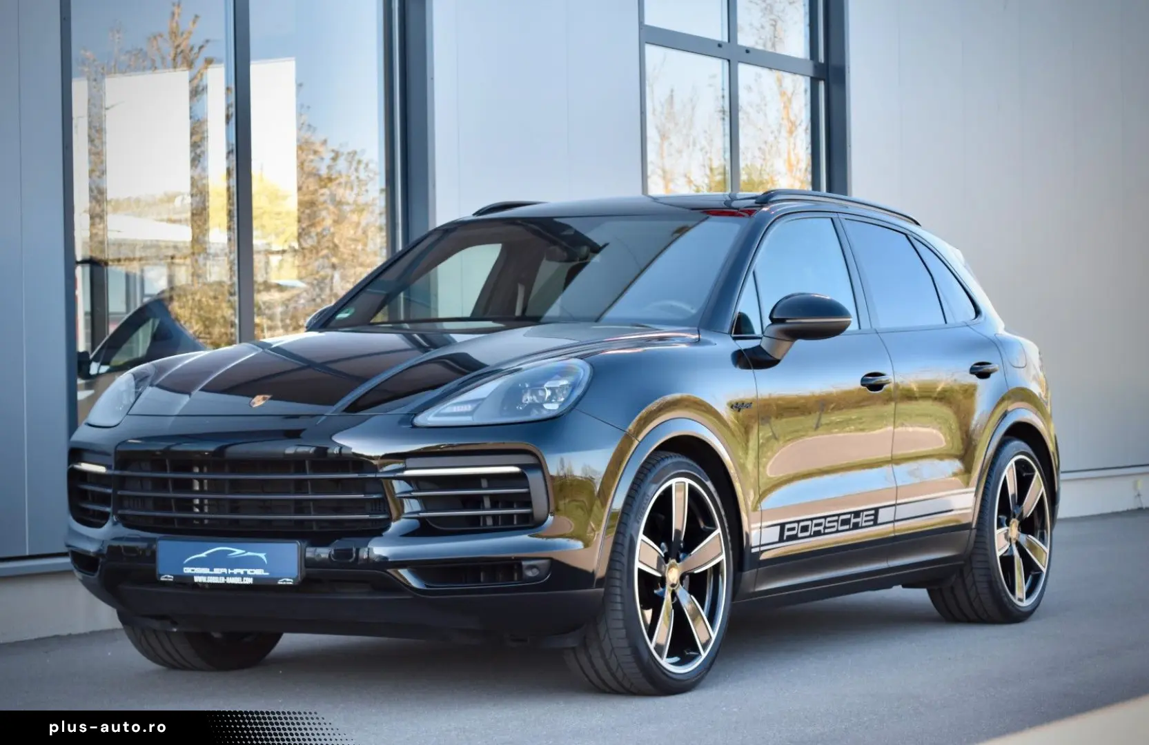 PORSCHE E-HYBRID PLATINUM EDITION PANO LUFT CHRONO AHK