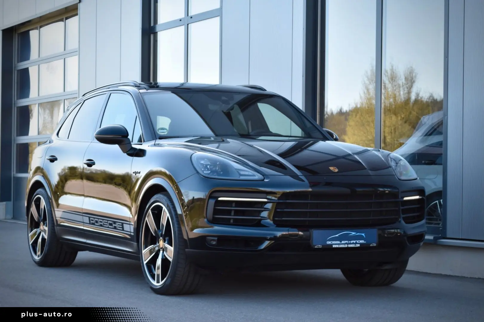 PORSCHE E-HYBRID PLATINUM EDITION PANO LUFT CHRONO AHK