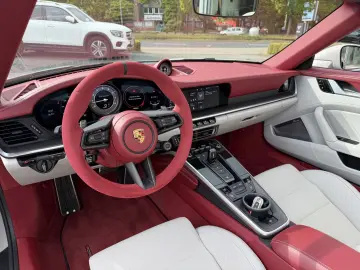PORSCHE 911 Turbo S Cabriolet  Lift Leder-Exkl. Matrix