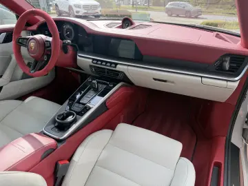 PORSCHE 911 Turbo S Cabriolet  Lift Leder-Exkl. Matrix