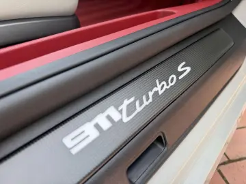 PORSCHE 911 Turbo S Cabriolet  Lift Leder-Exkl. Matrix