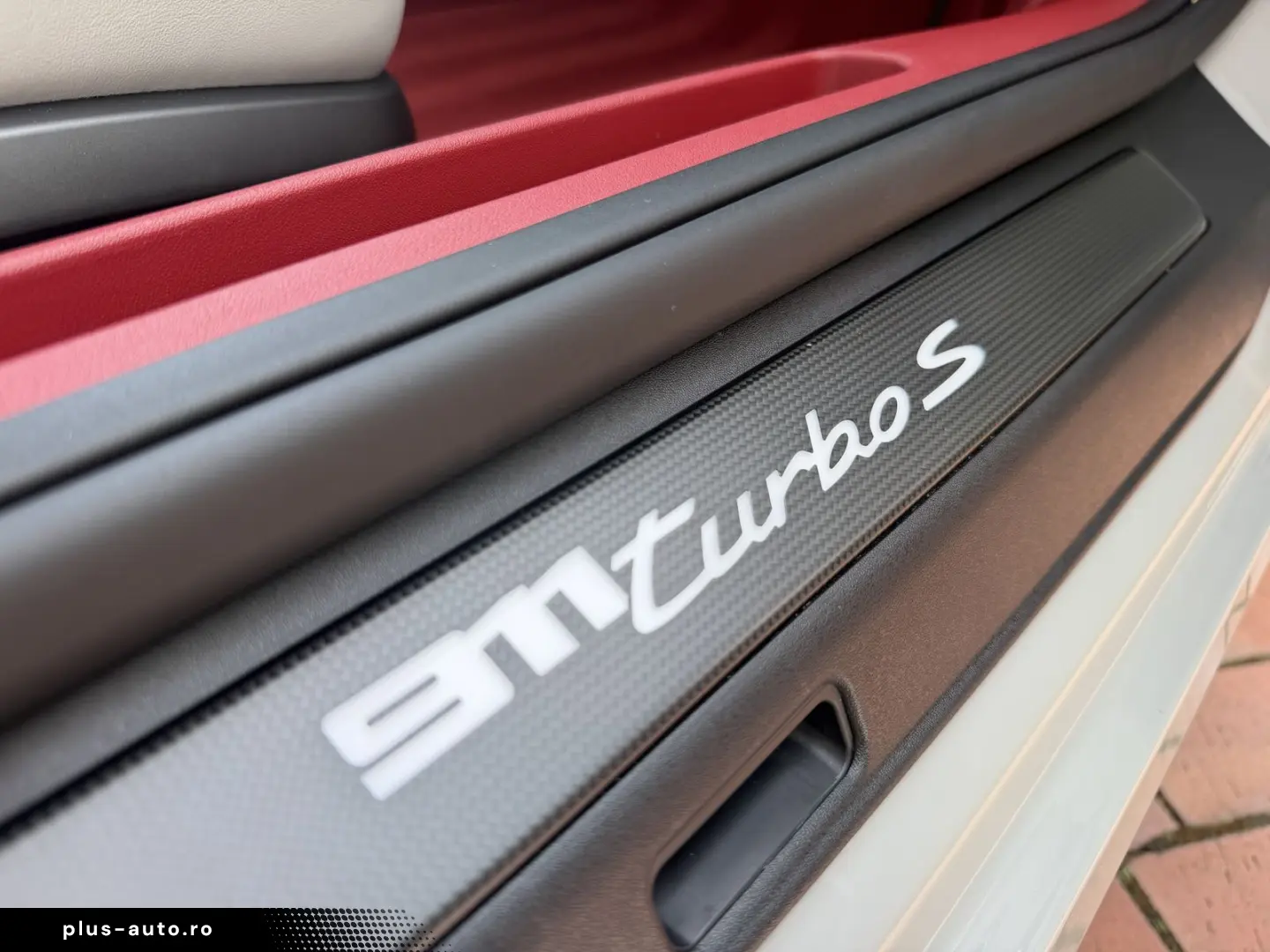 PORSCHE 911 Turbo S Cabriolet  Lift Leder-Exkl. Matrix